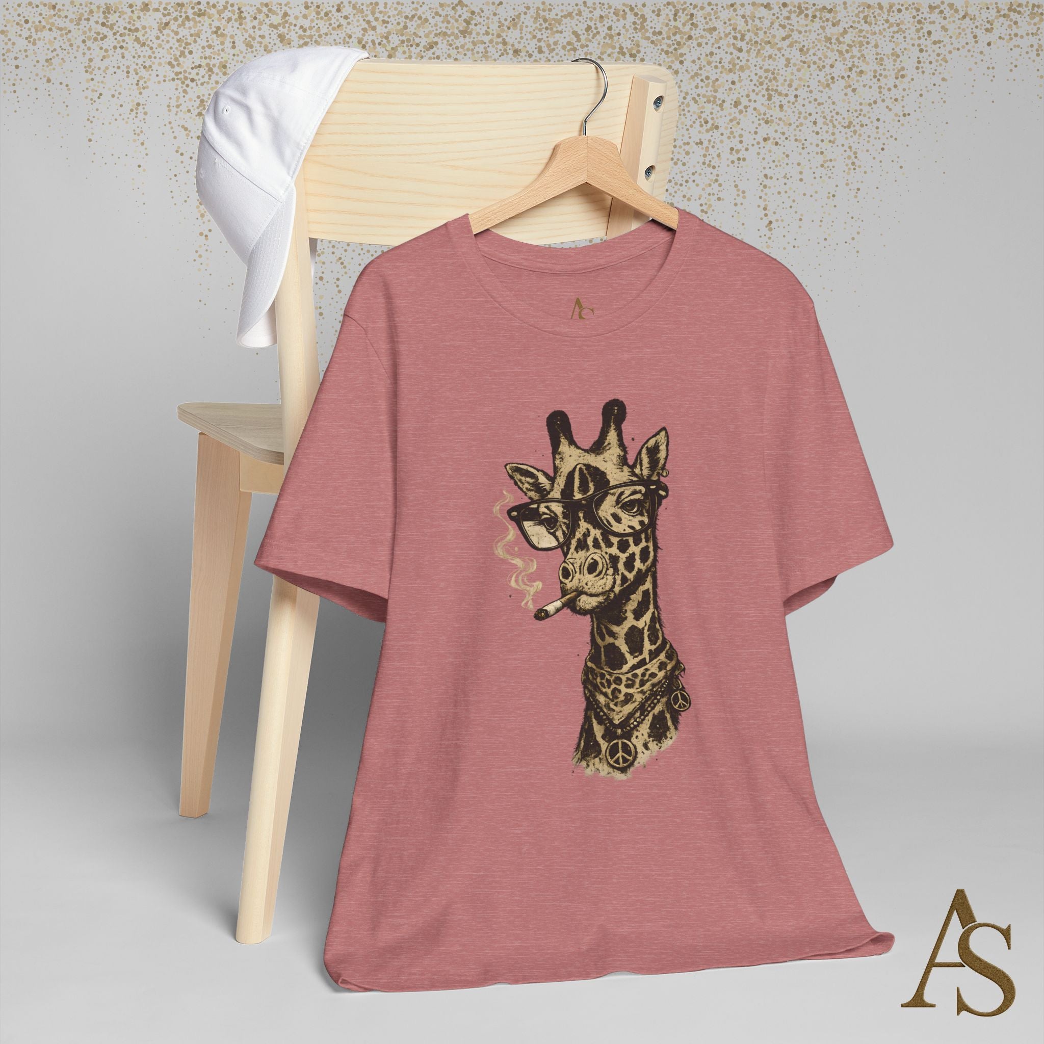 Funny Giraffe With Glasses T Shirt – Vintage Animal Graphic Tee – Funny Safari Shirt